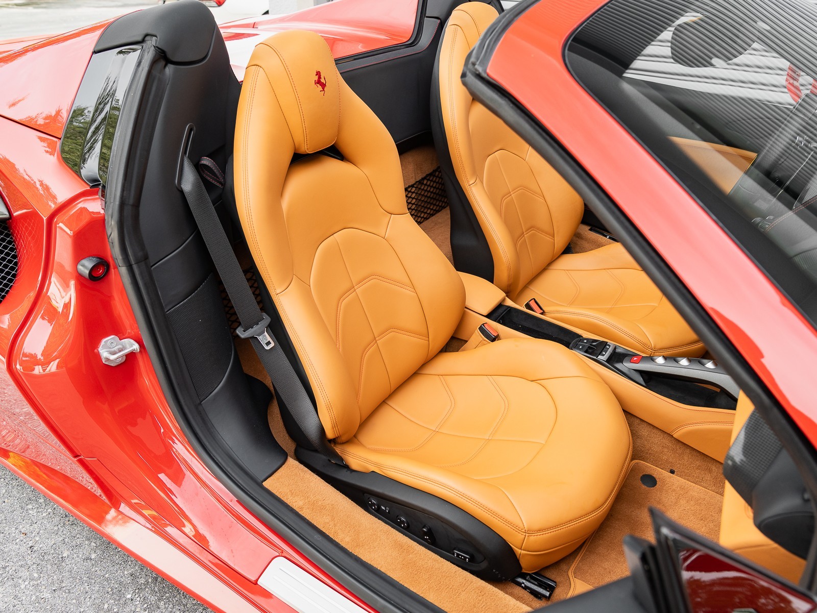 2019 Ferrari 488 Spider photo 3