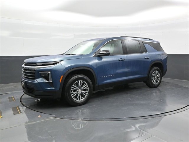 2026 Chevrolet Traverse photo 2