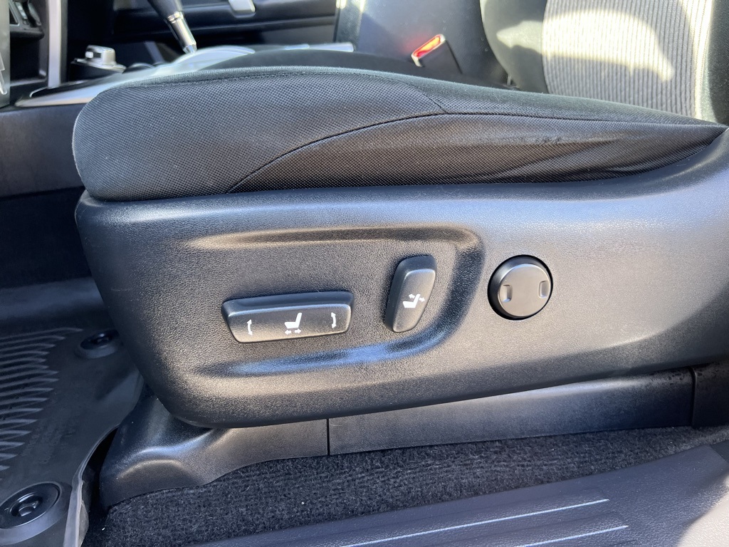 2018 Toyota 4Runner SR5 photo 11