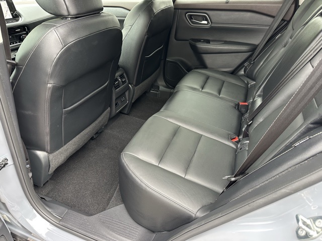 2021 Nissan Rogue SL photo 10