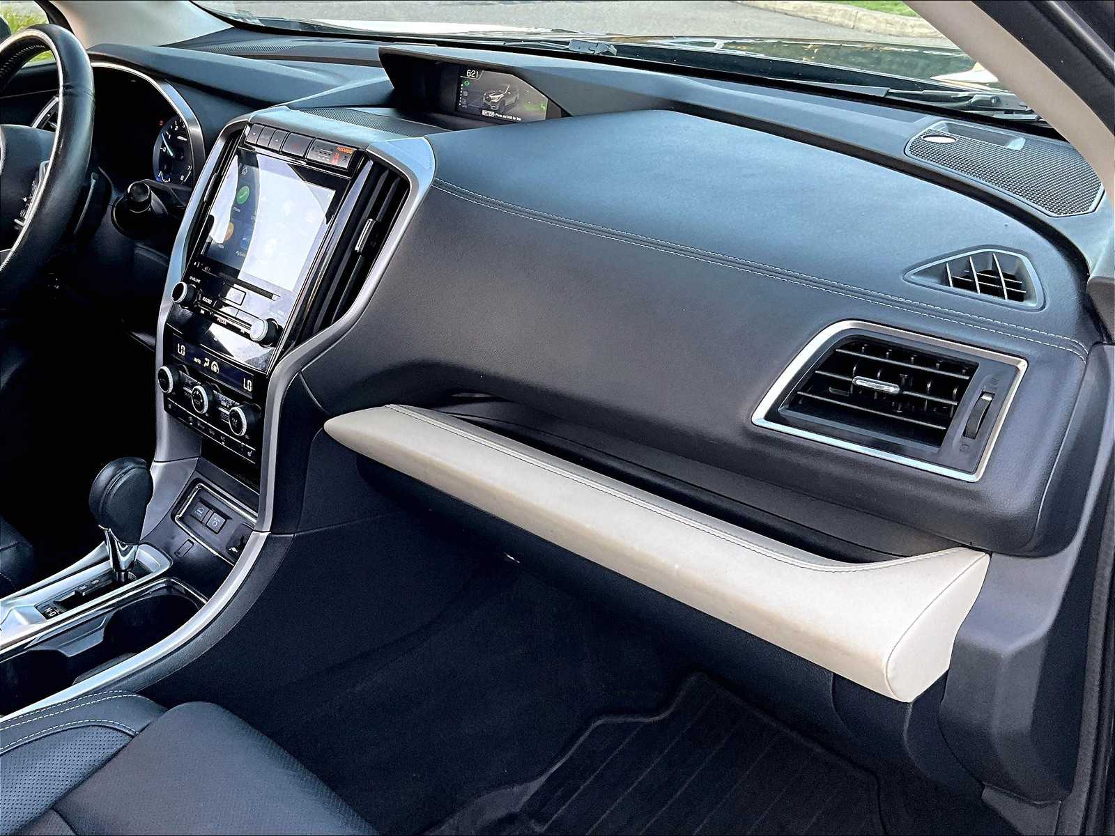 2022 Subaru Ascent Limited photo 11