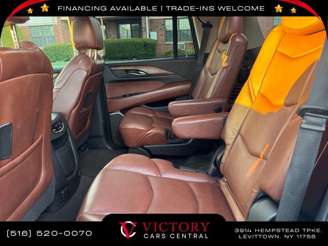 2020 Cadillac Escalade Luxury photo 17