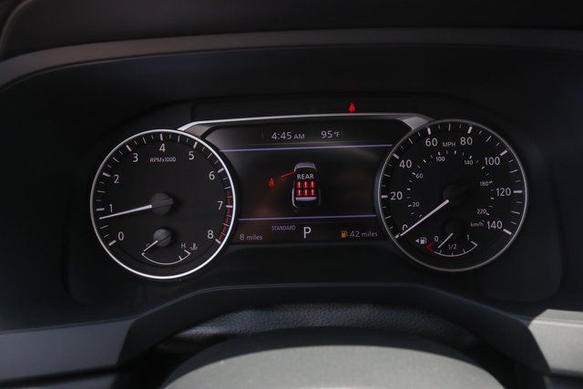 2025 Nissan Pathfinder S photo 11