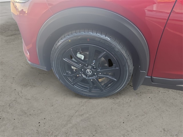 2021 Nissan Kicks SR photo 11
