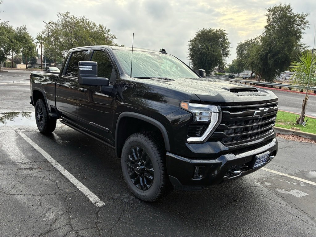 2025 Chevrolet Silverado 2500HD High Country's photo