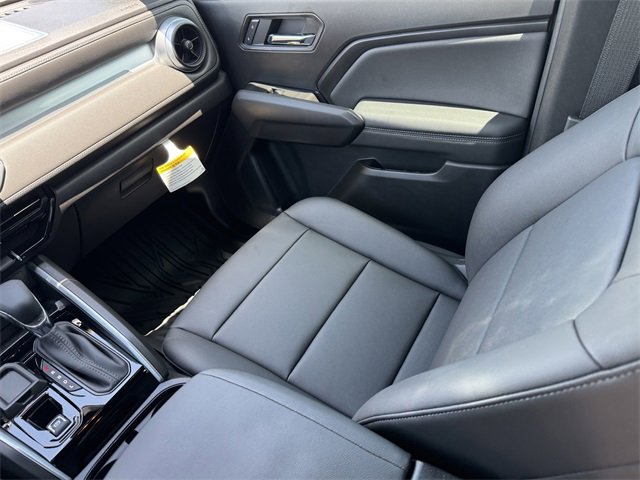 2026 Chevrolet Colorado LT photo 16