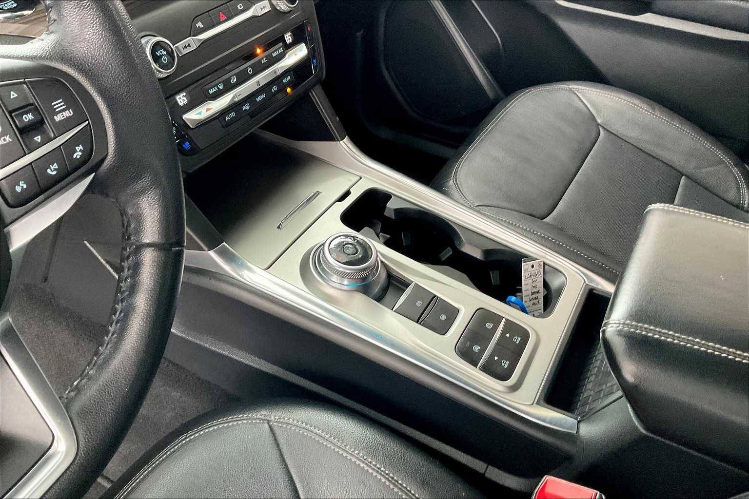 2020 Ford Explorer Limited photo 12