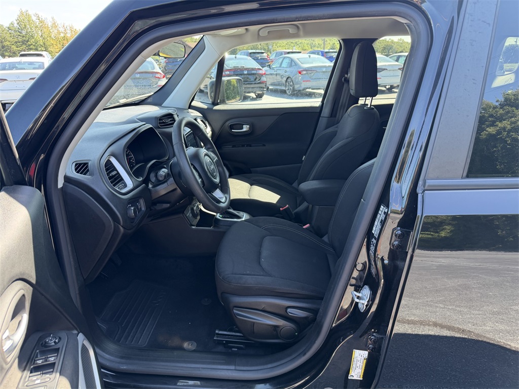 2021 Jeep Renegade Sport photo 14