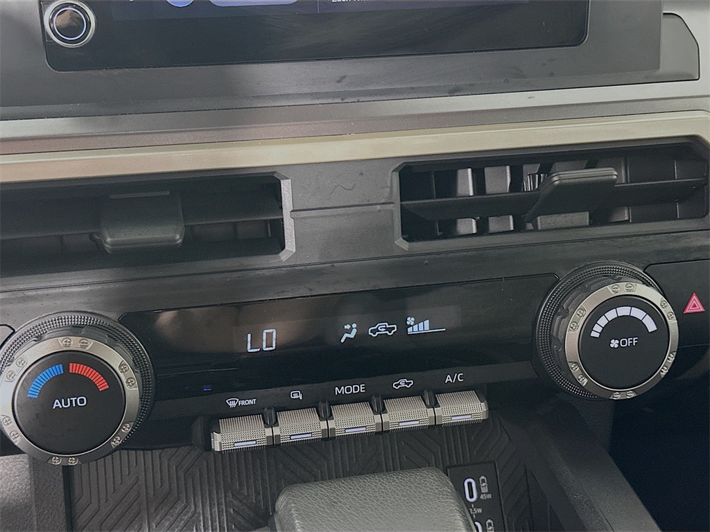 2024 Toyota Tacoma TRD Sport photo 14