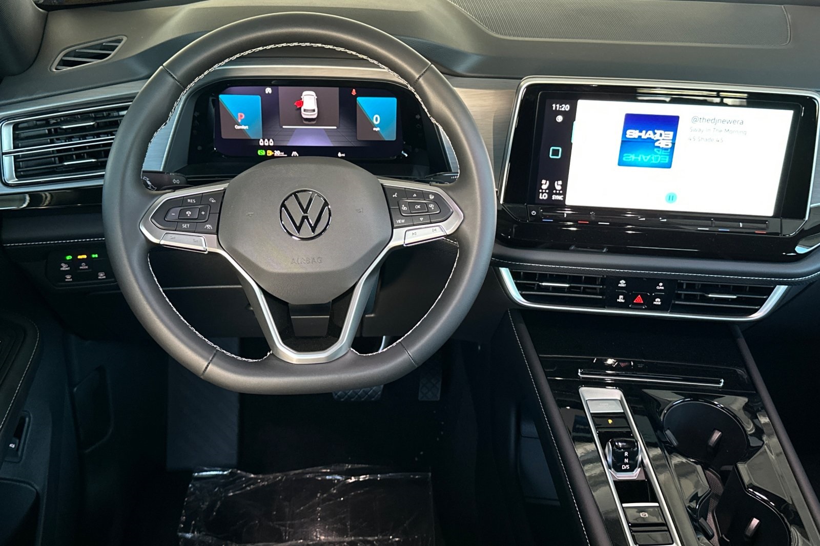 2026 Volkswagen Atlas Cross Sport SE Technology photo 12