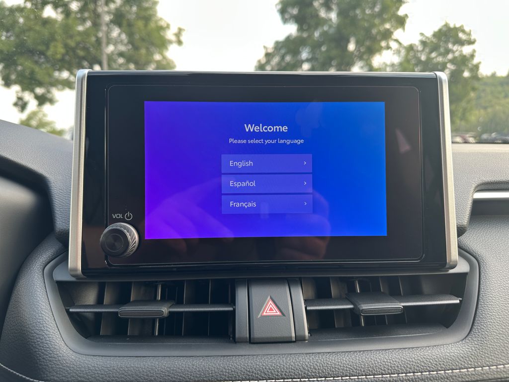 2025 Toyota RAV4 Hybrid XLE photo 15