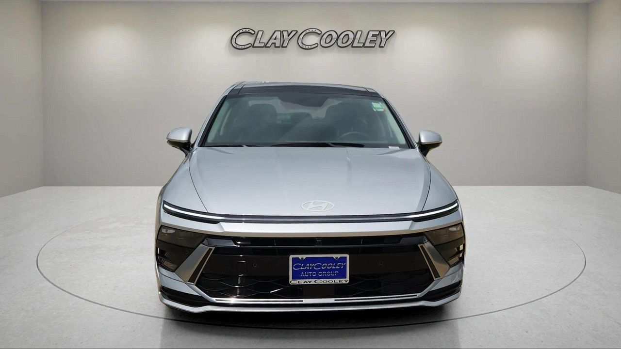 2025 Hyundai Sonata Hybrid Limited photo 7