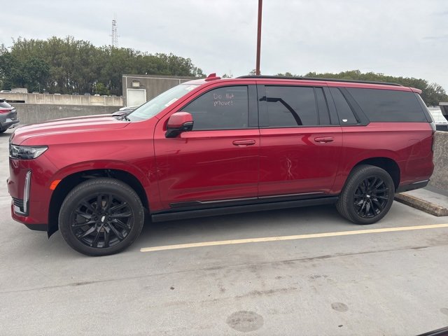 2023 Cadillac Escalade ESV Sport Platinum photo 2