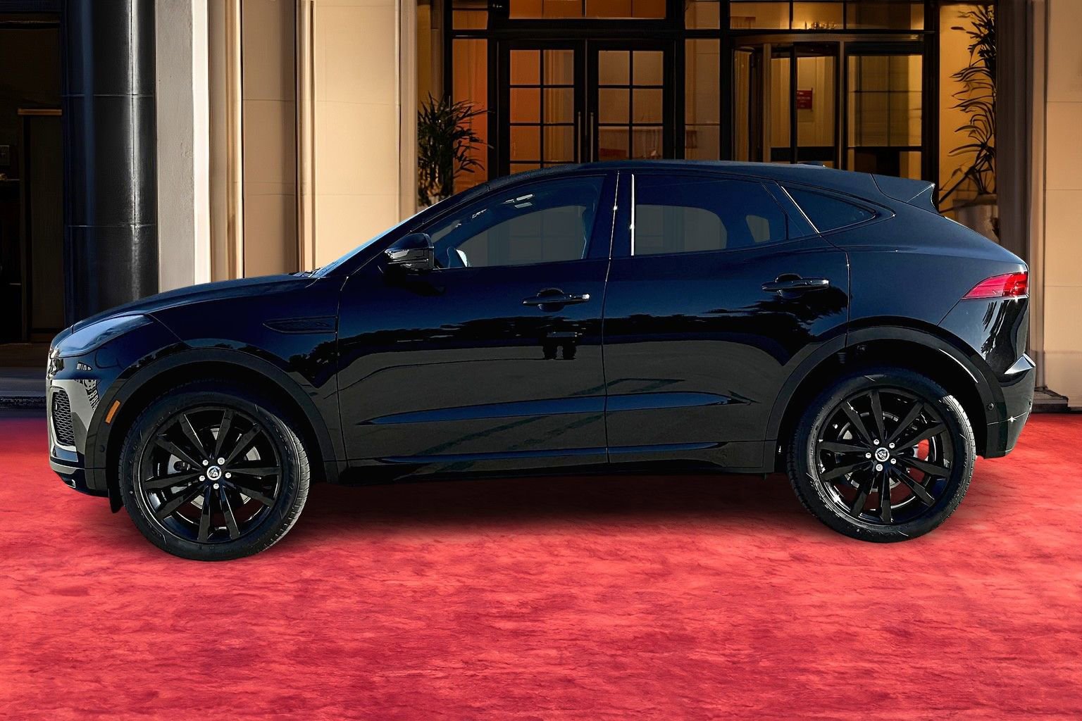 2024 Jaguar E-PACE P250 R-Dynamic SE photo 2