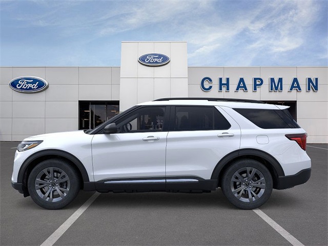 2025 Ford Explorer photo 2