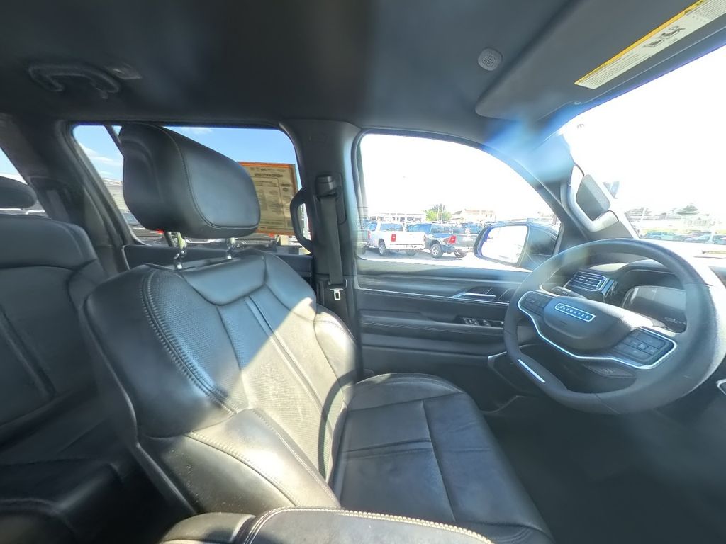 2023 Jeep Wagoneer Series III photo 22
