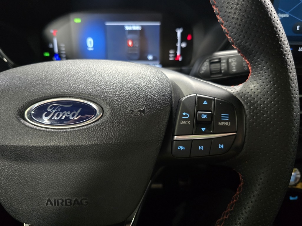 2023 Ford Escape Hybrid ST-Line photo 17