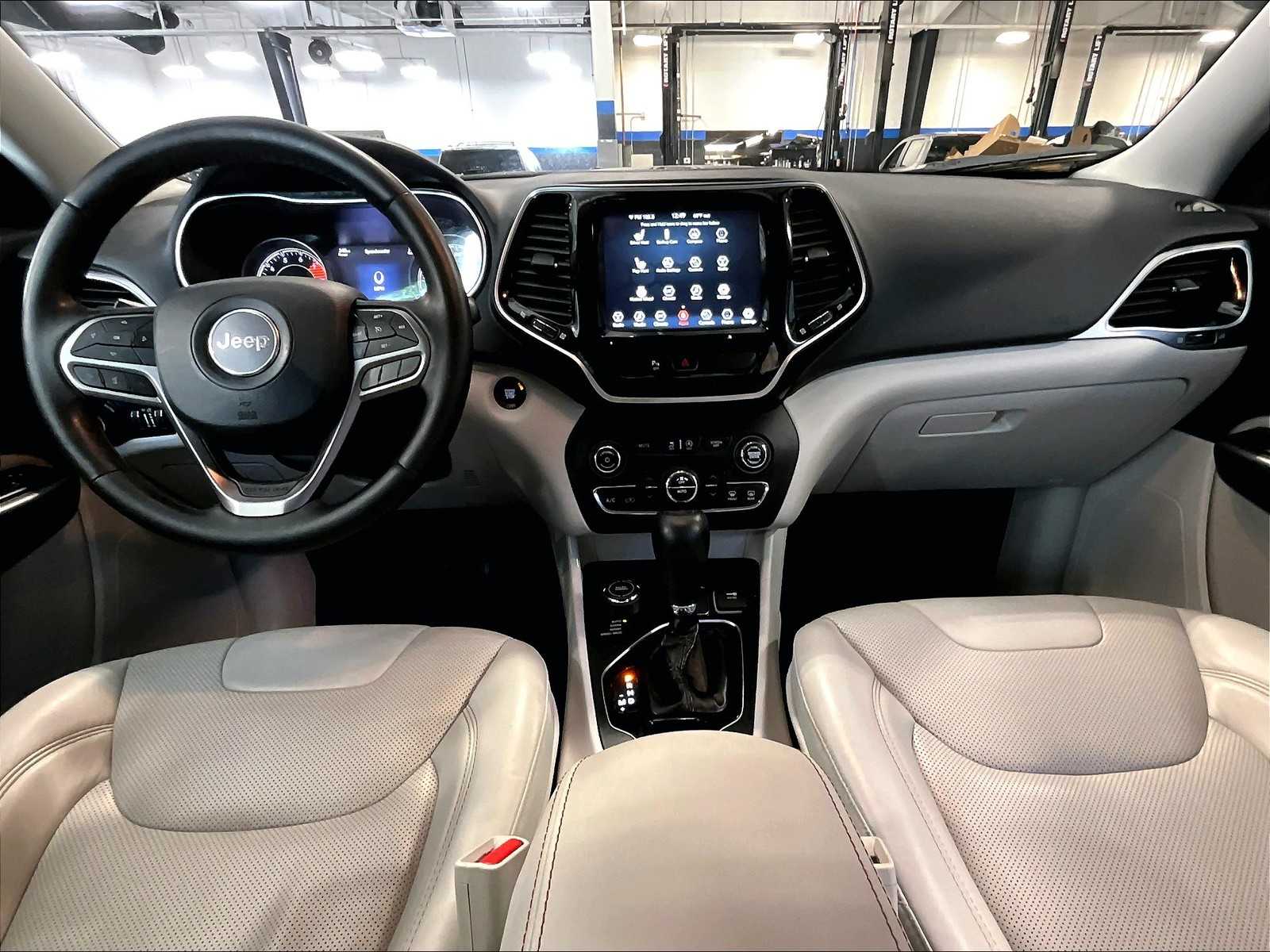 2020 Jeep Cherokee Limited photo 22