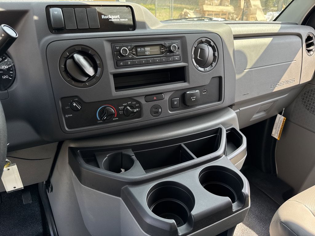 2025 Ford E-350 Base photo 7
