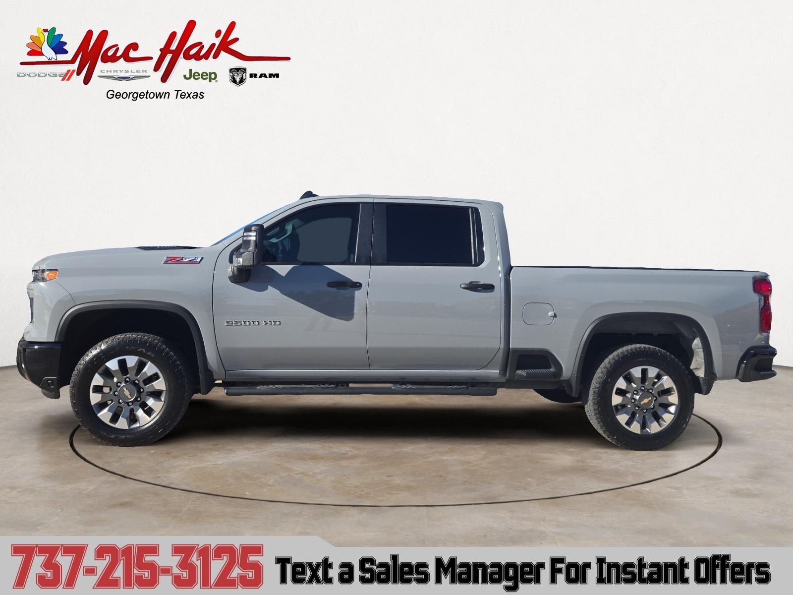 2024 Chevrolet Silverado 2500HD Custom photo 2