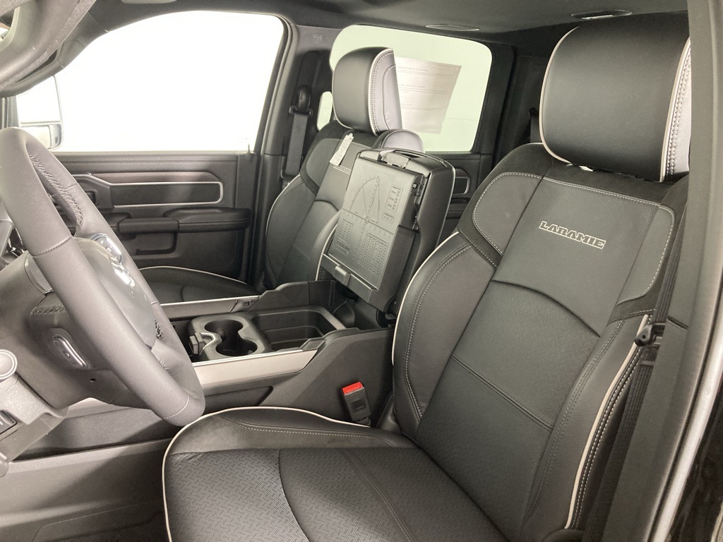 2025 Ram 2500 Laramie photo 4