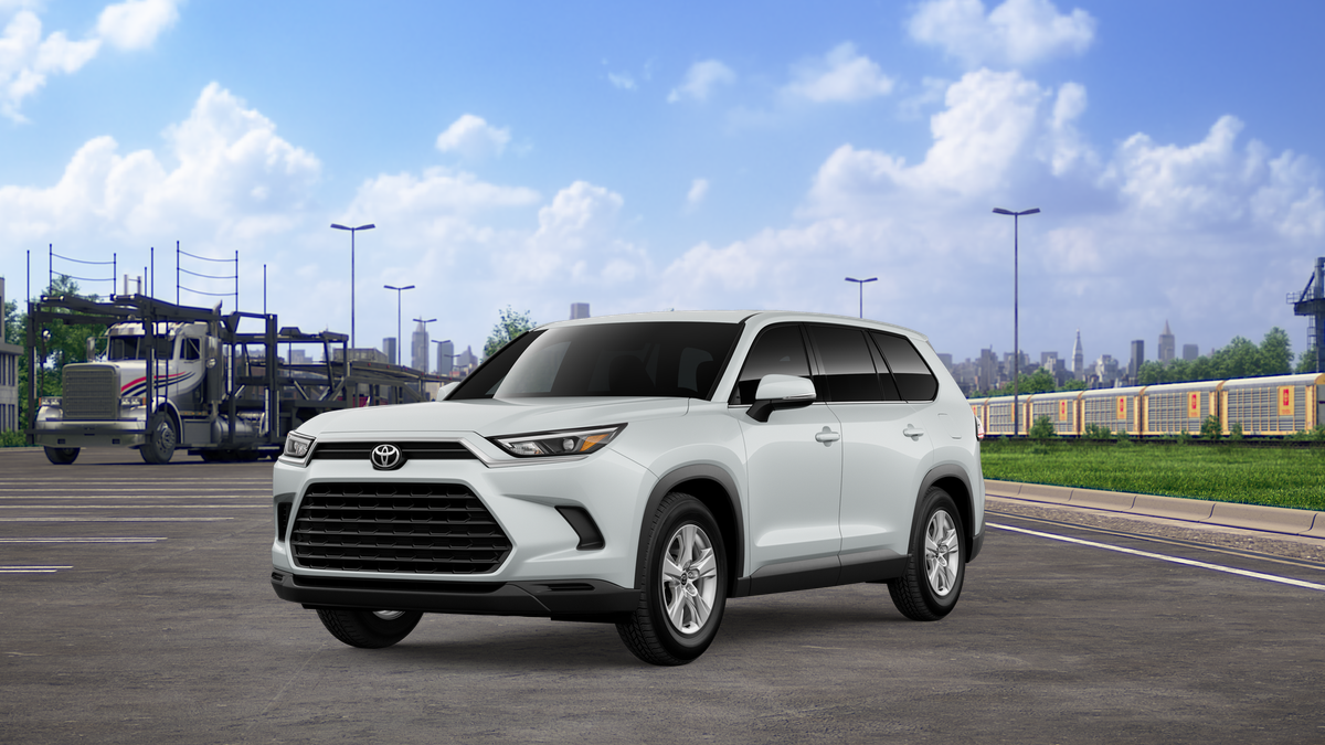 2026 Toyota Grand Highlander LE's photo