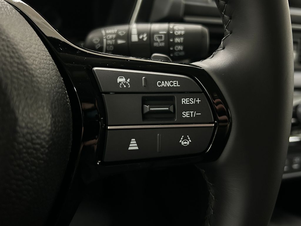 2025 Honda Pilot Touring photo 8
