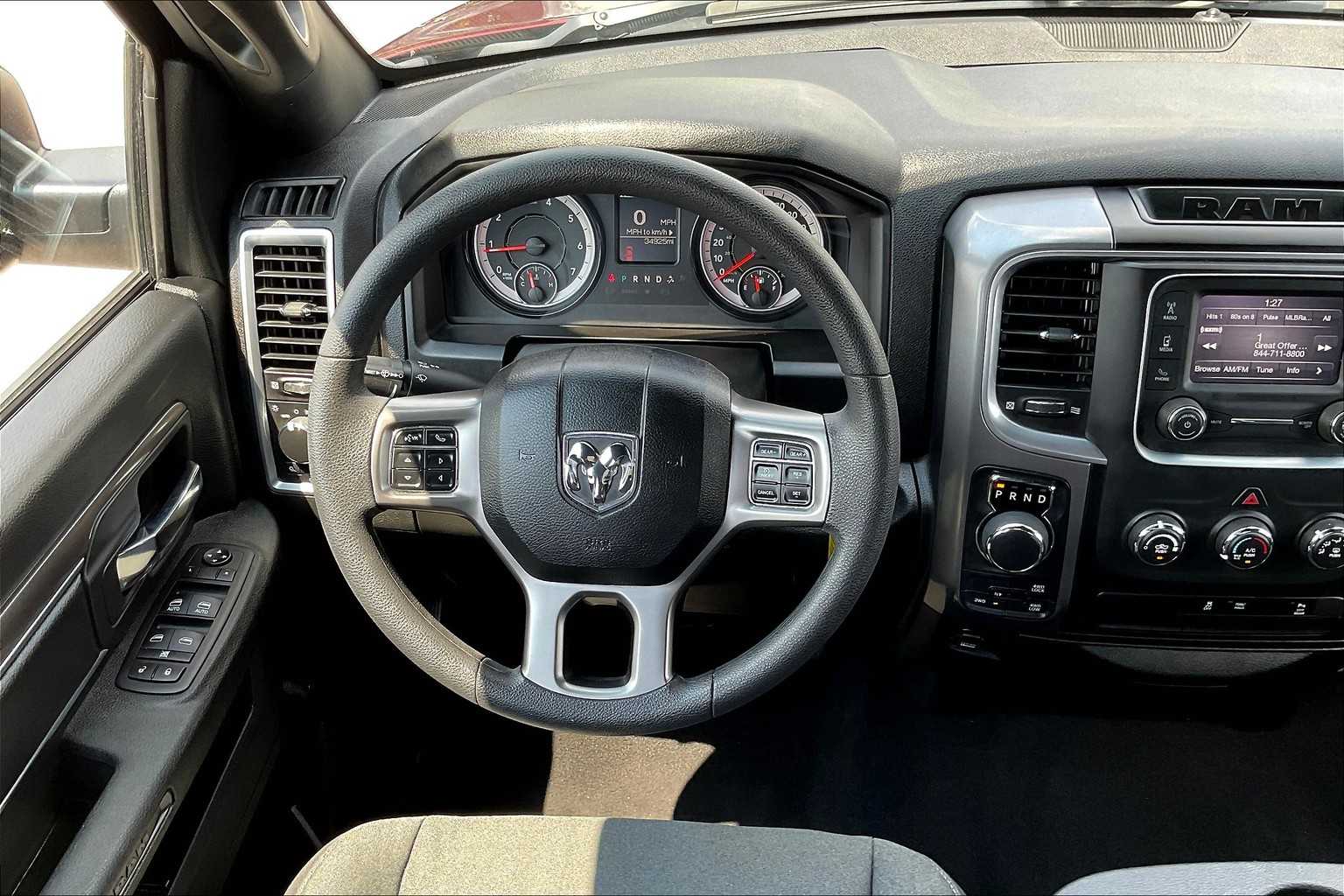 2024 Ram 1500 Classic Warlock photo 4