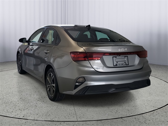 2023 Kia Forte LXS photo 4