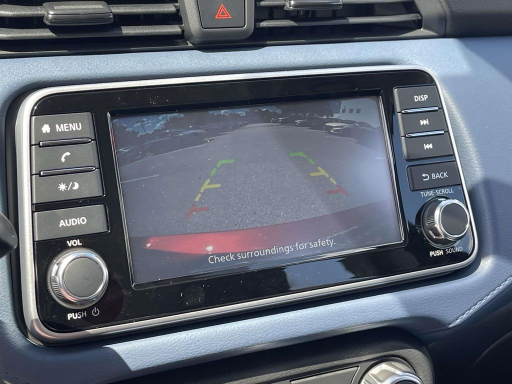 2025 Nissan Versa SV photo 27