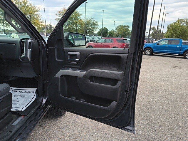 2015 Chevrolet Silverado LT photo 19