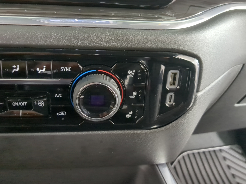 2025 Chevrolet Silverado 2500HD LTZ photo 17