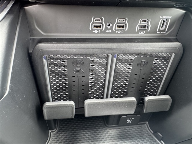 2025 Ram 1500 photo 38