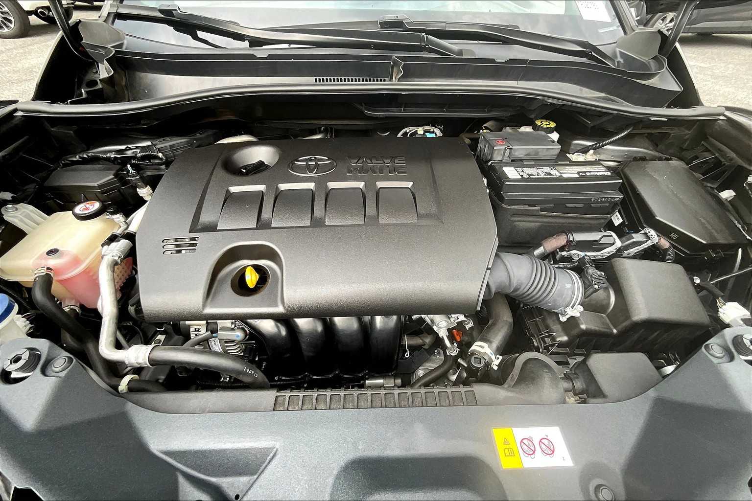 2021 Toyota C-HR XLE photo 30