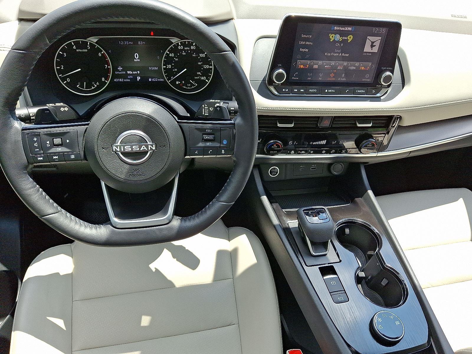 2022 Nissan Rogue SV photo 11