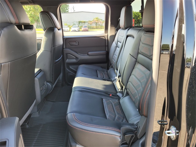 2026 Nissan Frontier Crew Cab PRO-4X photo 12