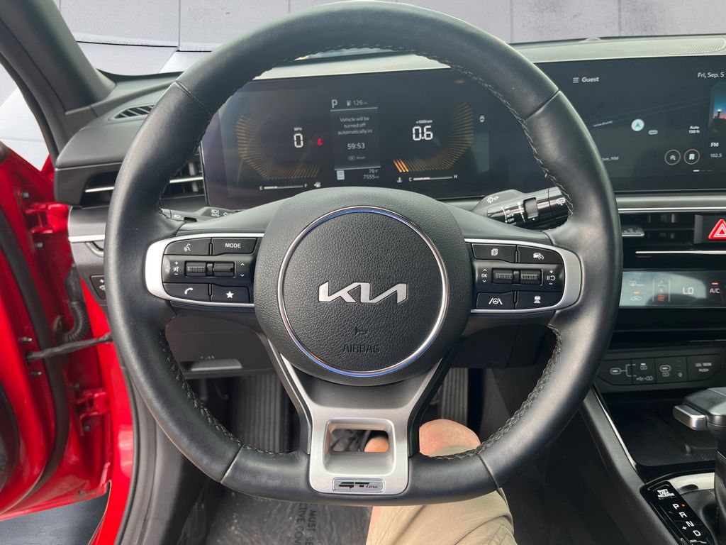 2025 Kia K5 GT-Line photo 8
