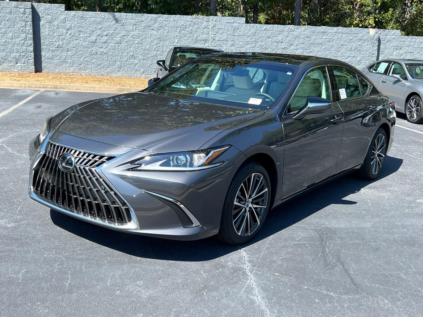 2025 Lexus ES 350 photo 2