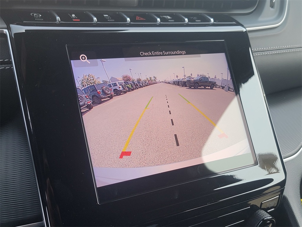 2025 Jeep Grand Cherokee Laredo Altitude photo 15