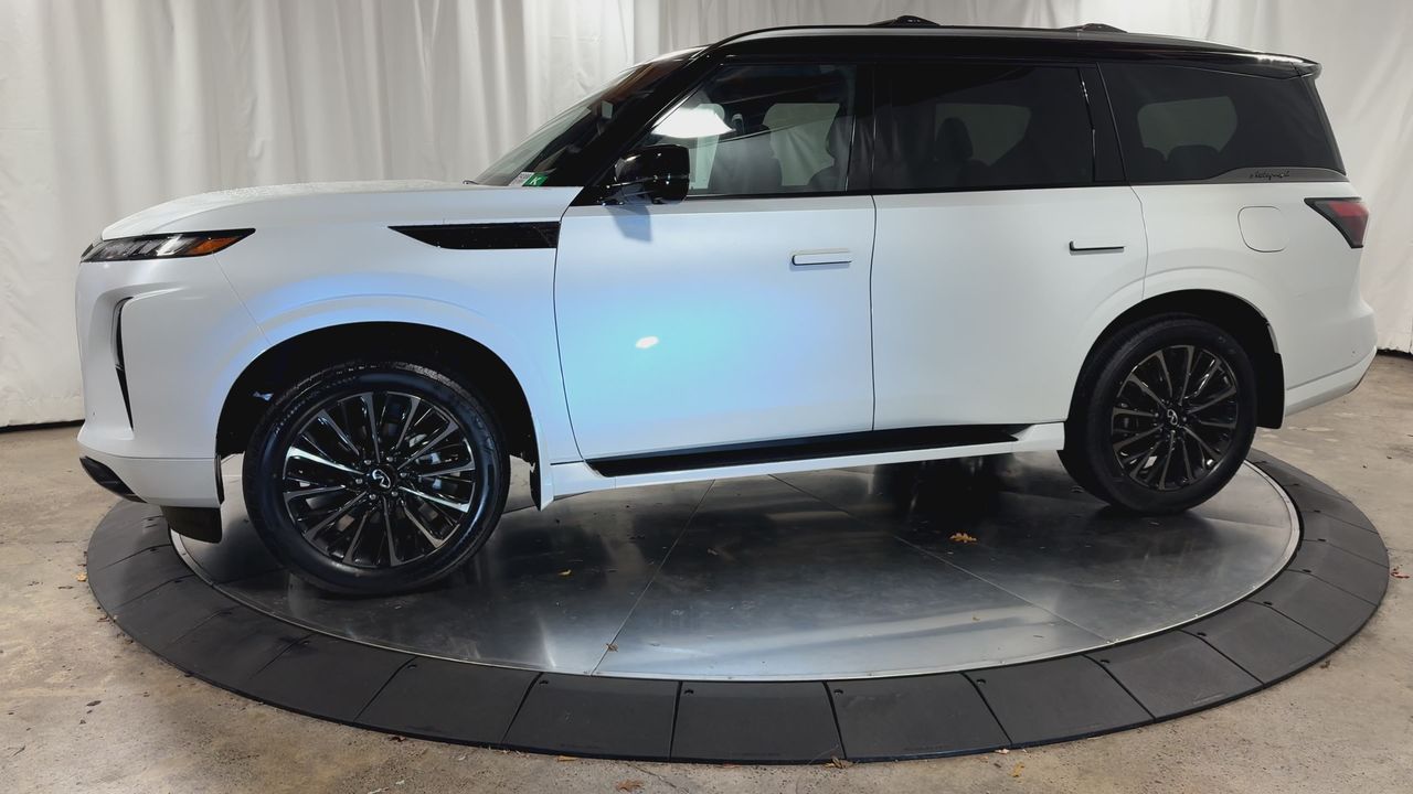 2026 Infiniti QX80 photo 3