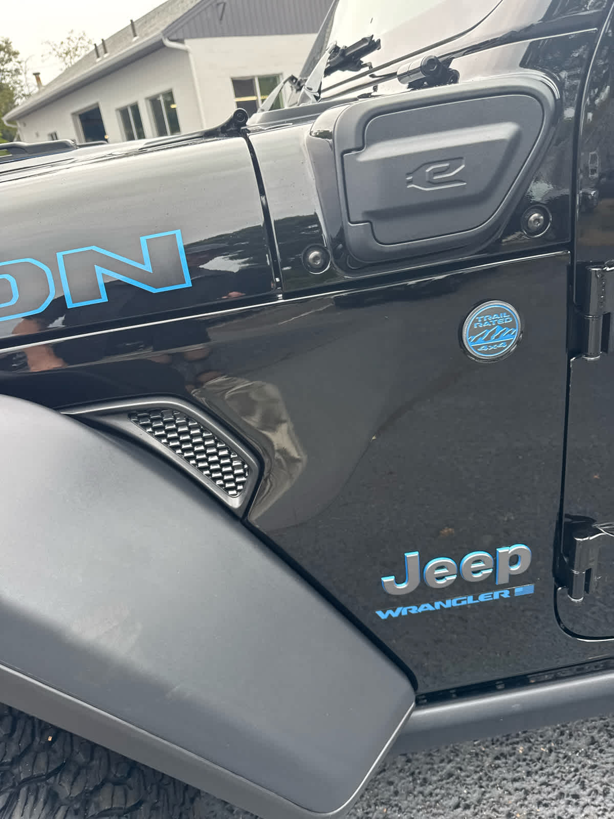 2024 Jeep Wrangler 4xe Rubicon photo 10
