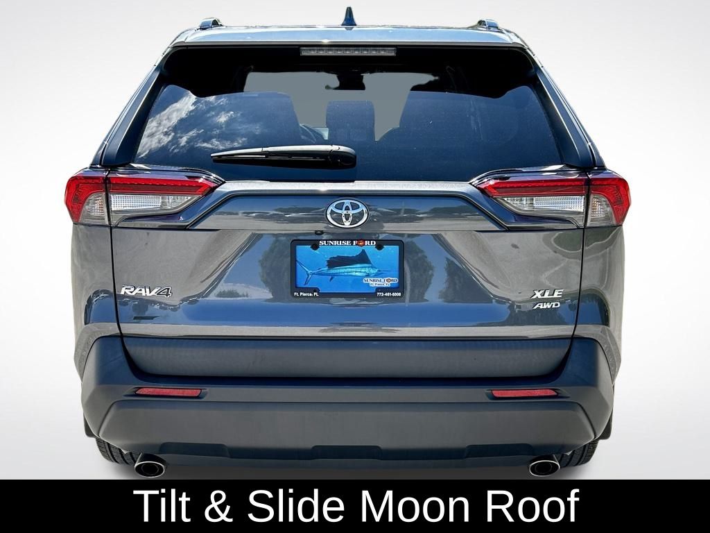 2023 Toyota RAV4 XLE Premium photo 5