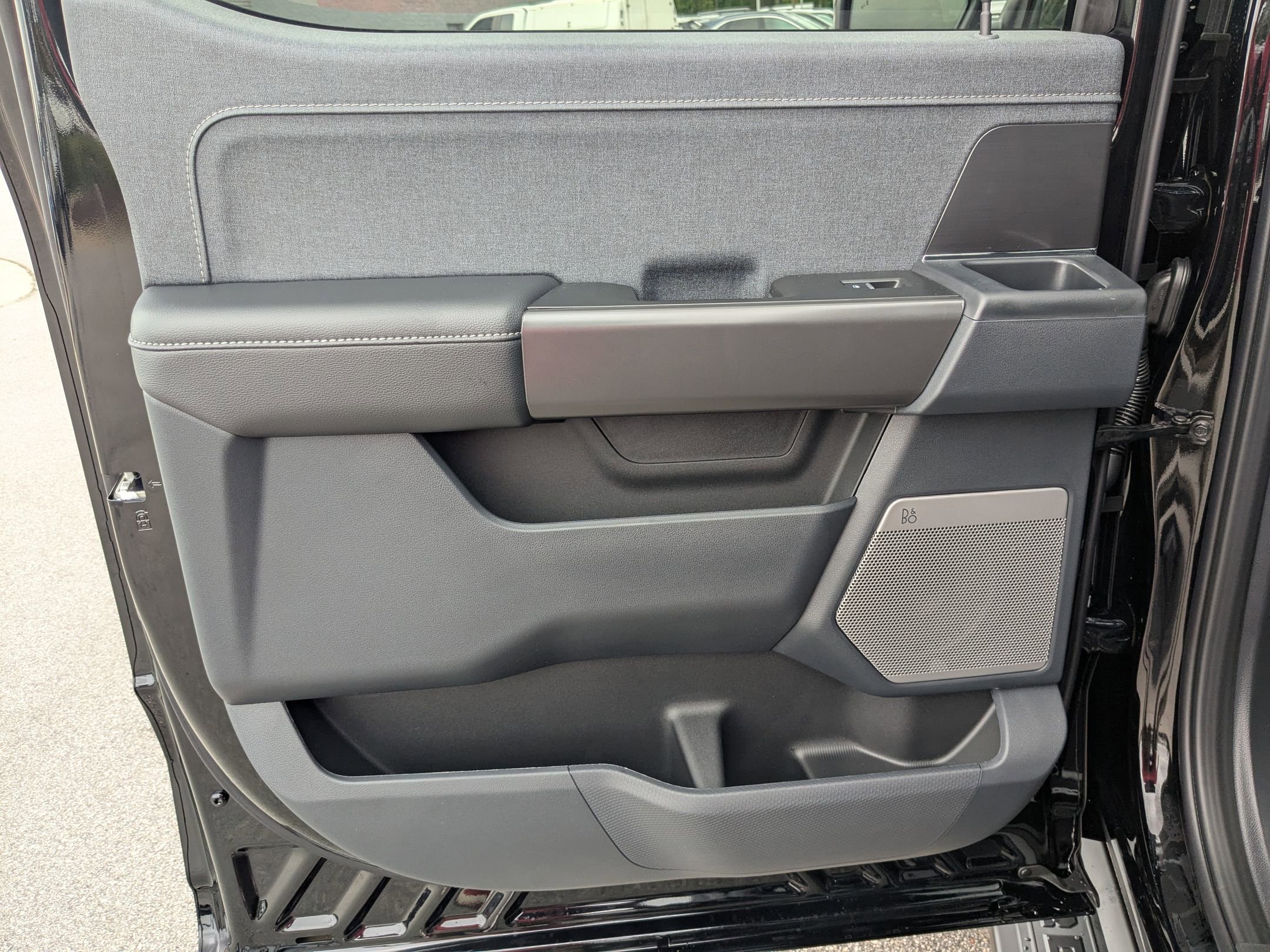 2025 Ford F-150 Lariat photo 27