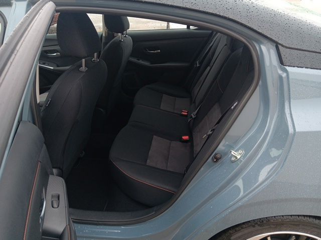 2025 Nissan Sentra SR photo 14