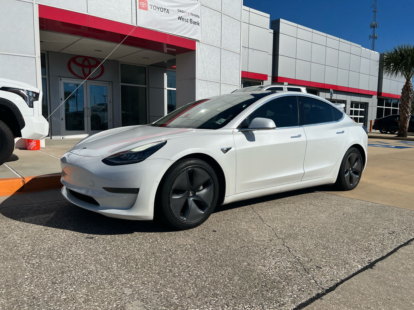 Used 2019 Tesla Model 3 Base with VIN 5YJ3E1EA3KF401679 for sale in Harvey, LA