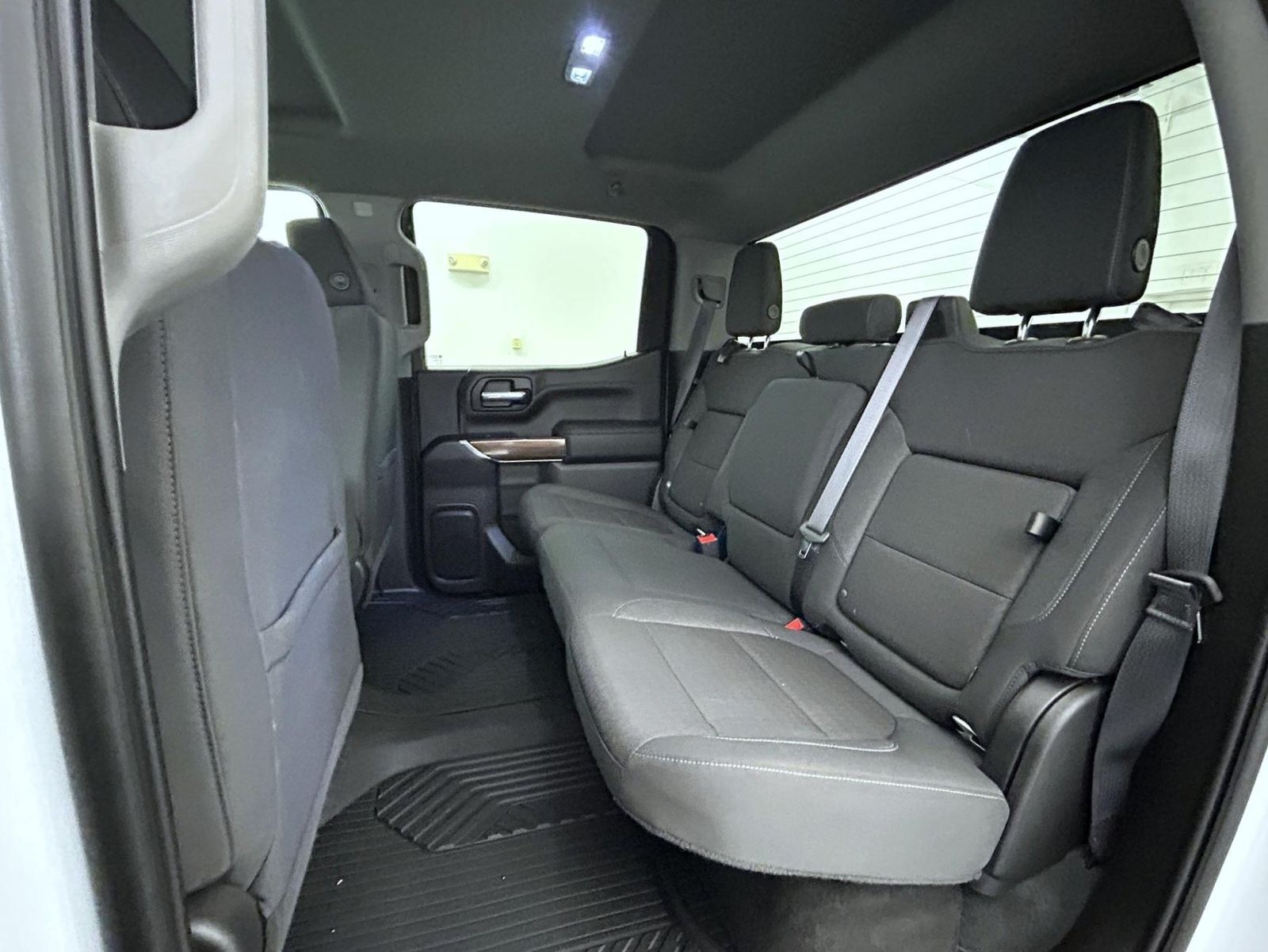 2020 Chevrolet Silverado 1500 RST photo 17