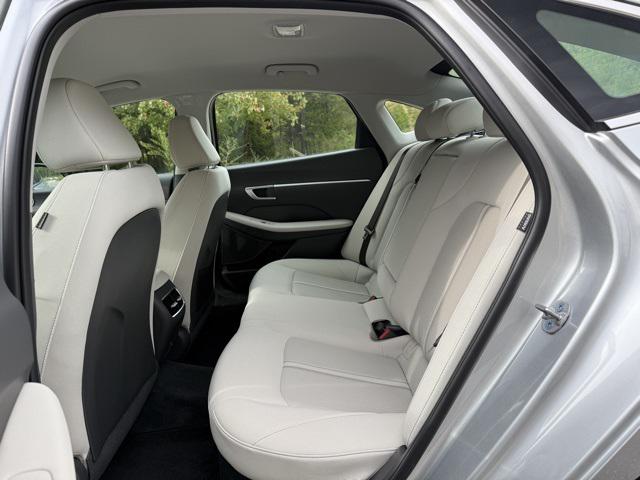 2025 Hyundai Sonata Hybrid SEL photo 24