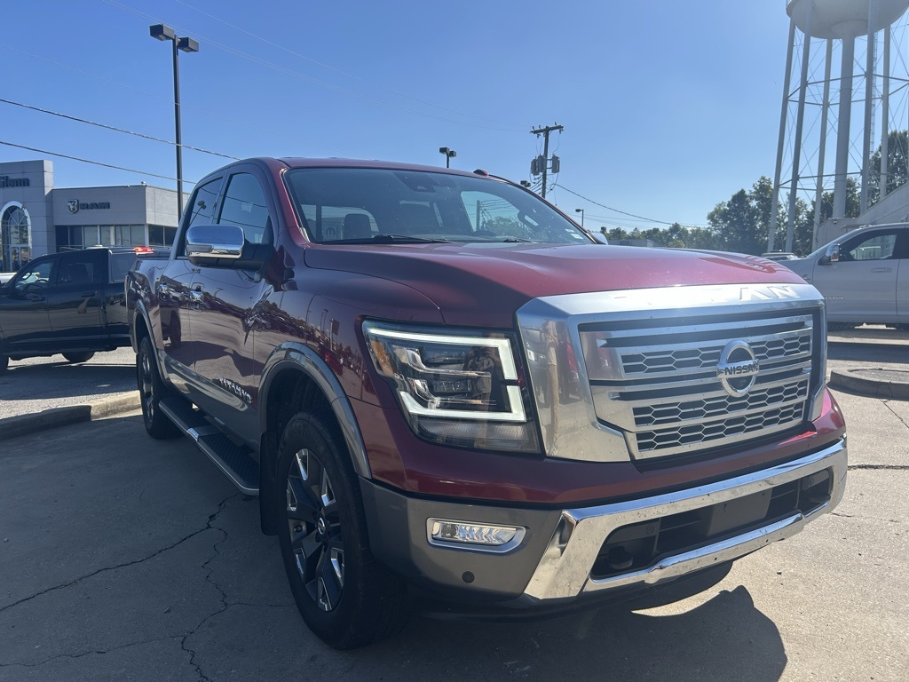 2020 Nissan Titan Platinum Reserve photo 2