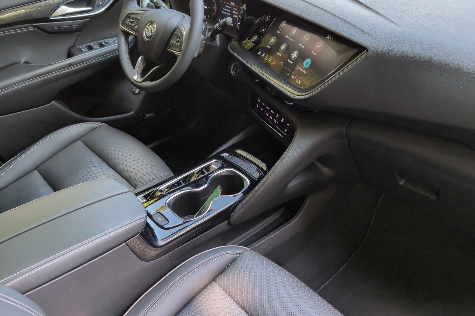 2022 Buick Envision Essence photo 14