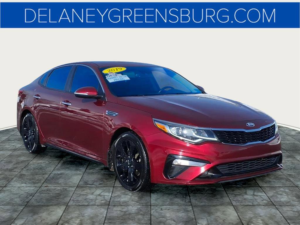 2019 Kia Optima S's photo
